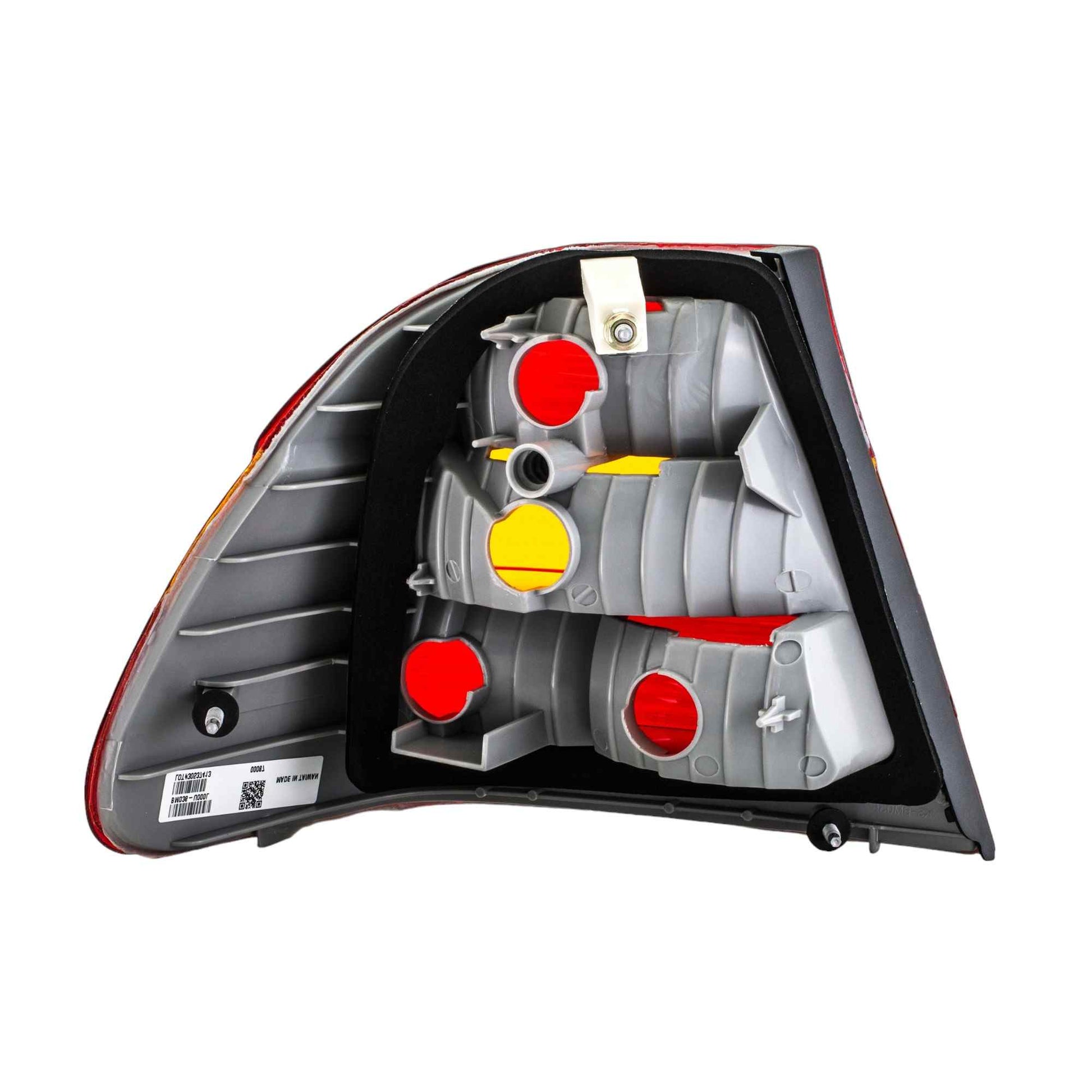 Back View of Right Tail Light Assembly EAGLE EYES BM036-U000R