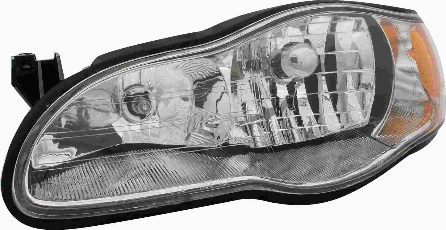 Angle View of Left Headlight Assembly EAGLE EYES GM220-B001L