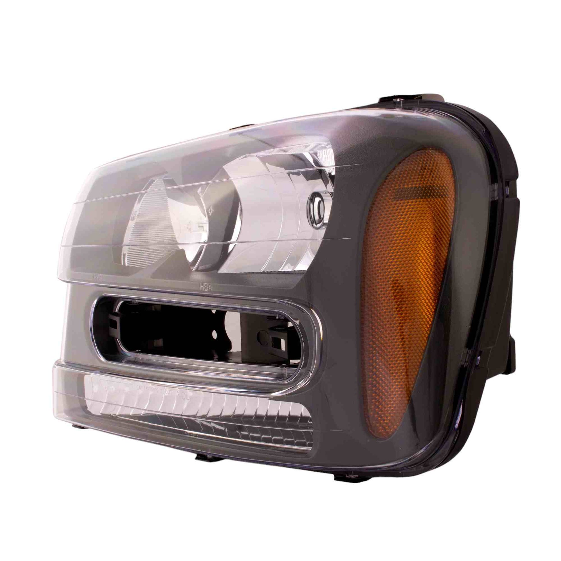 Angle View of Left Headlight Assembly EAGLE EYES GM235-B001L