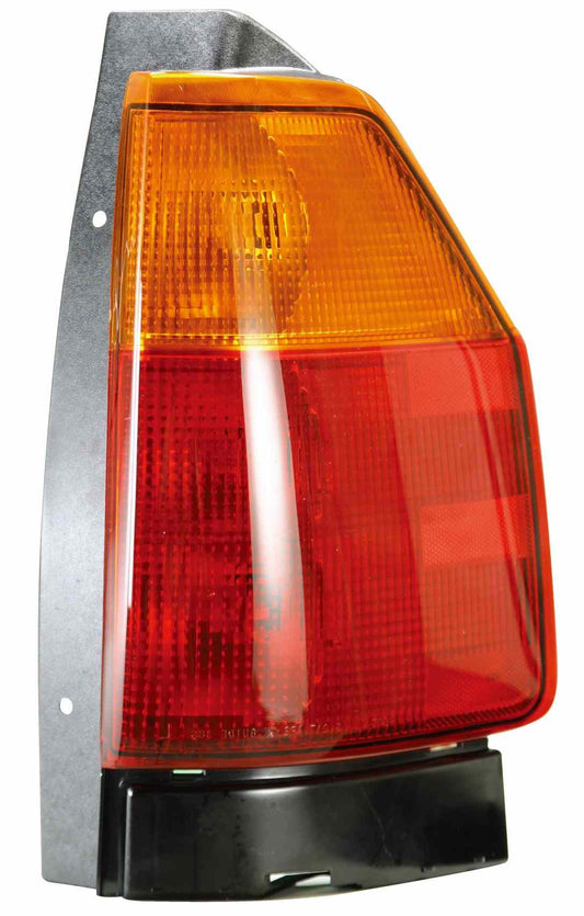 Front View of Right Tail Light Assembly EAGLE EYES GM248-B000R