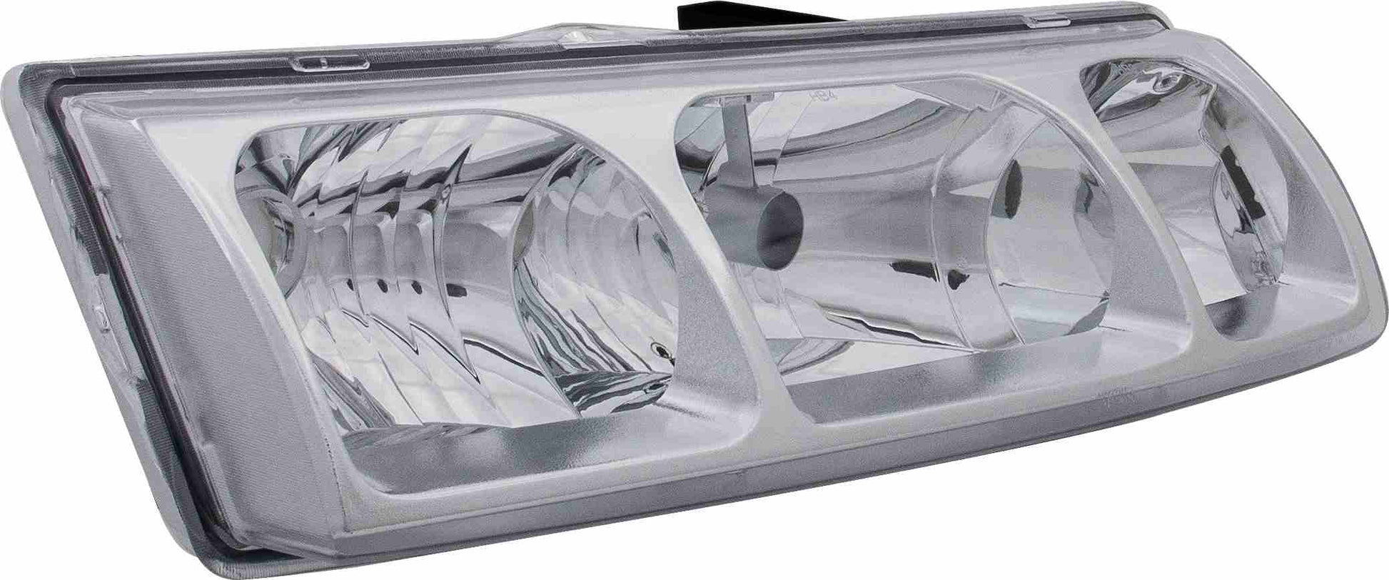 Angle View of Left Headlight Assembly EAGLE EYES GM282-B001L