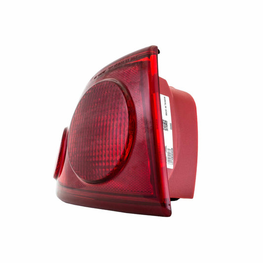 Angle View of Right Tail Light Assembly EAGLE EYES GM287-U000R