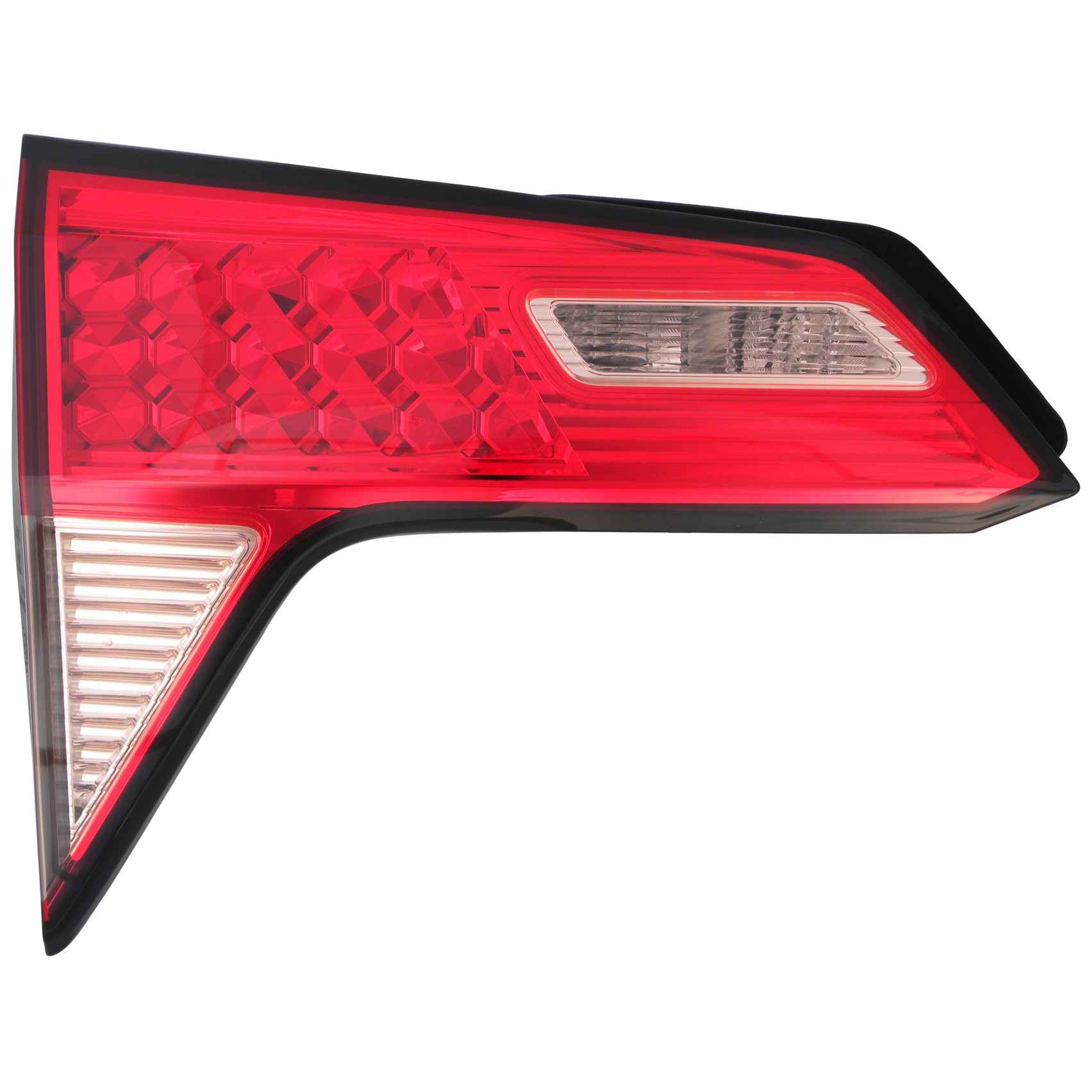 Front View of Left Tail Light Assembly EAGLE EYES HD660-B000L