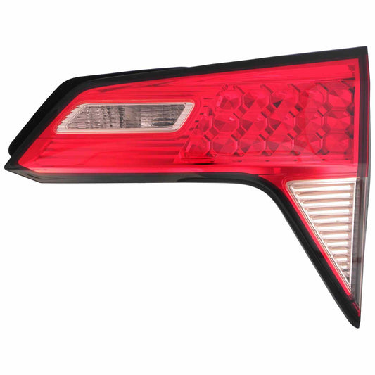 Front View of Right Tail Light Assembly EAGLE EYES HD660-B000R