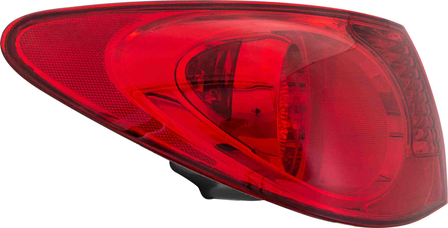 Angle View of Left Tail Light Assembly EAGLE EYES HY043-B000L