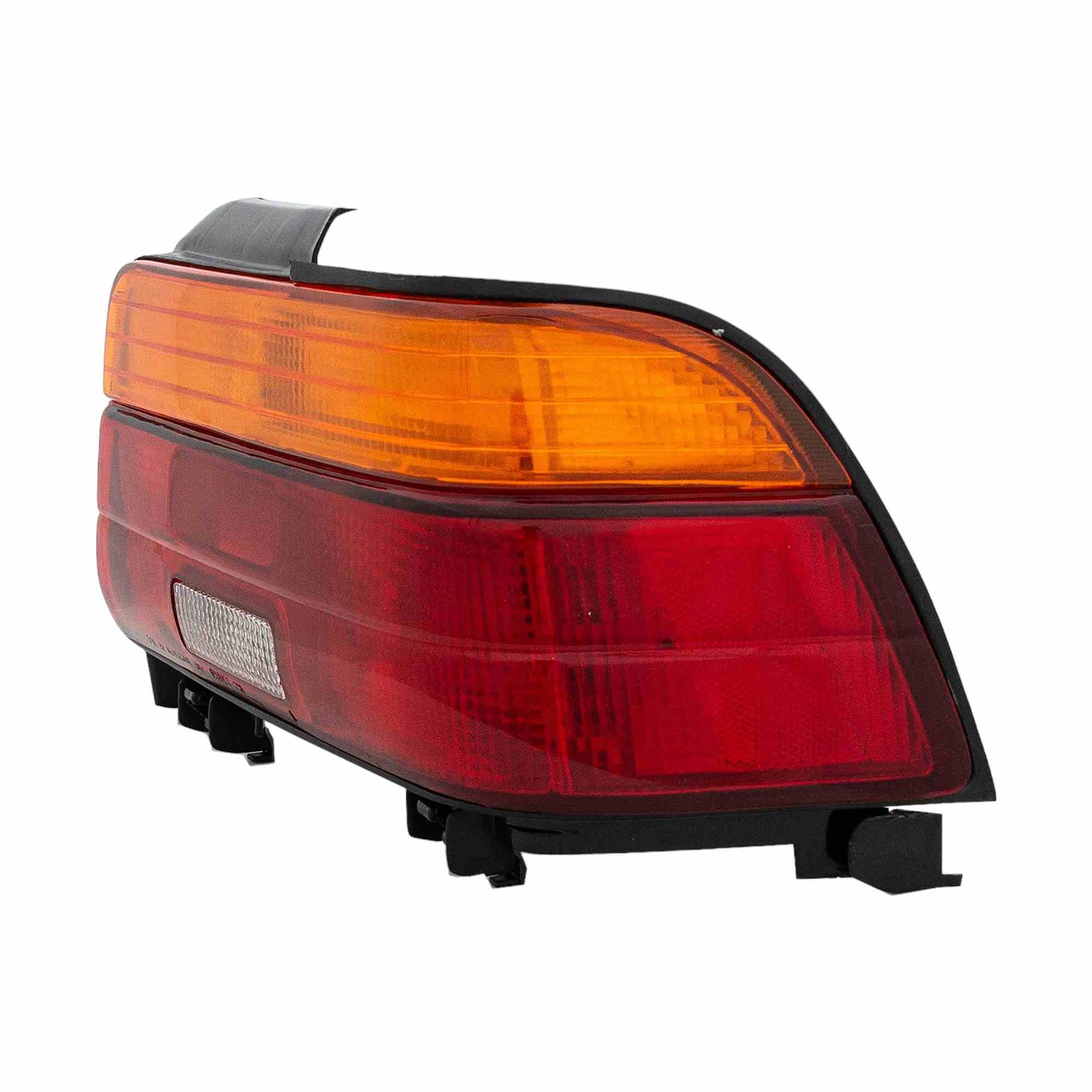 Angle View of Right Tail Light Assembly EAGLE EYES TY419-B000R