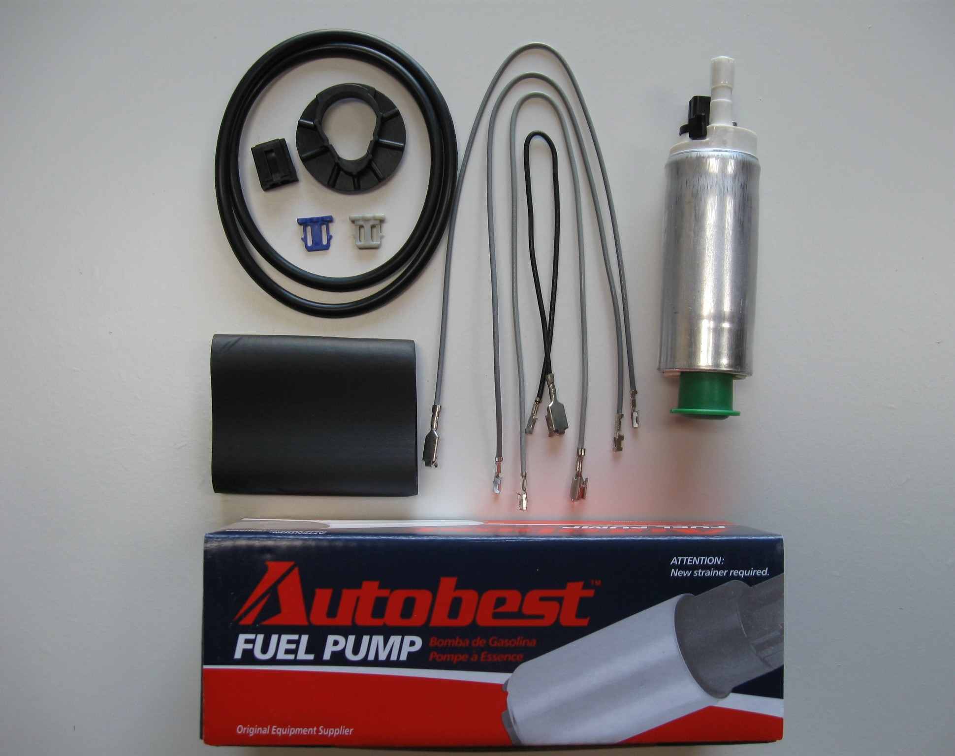 Package View of Electric Fuel Pump AUTOBEST F2276