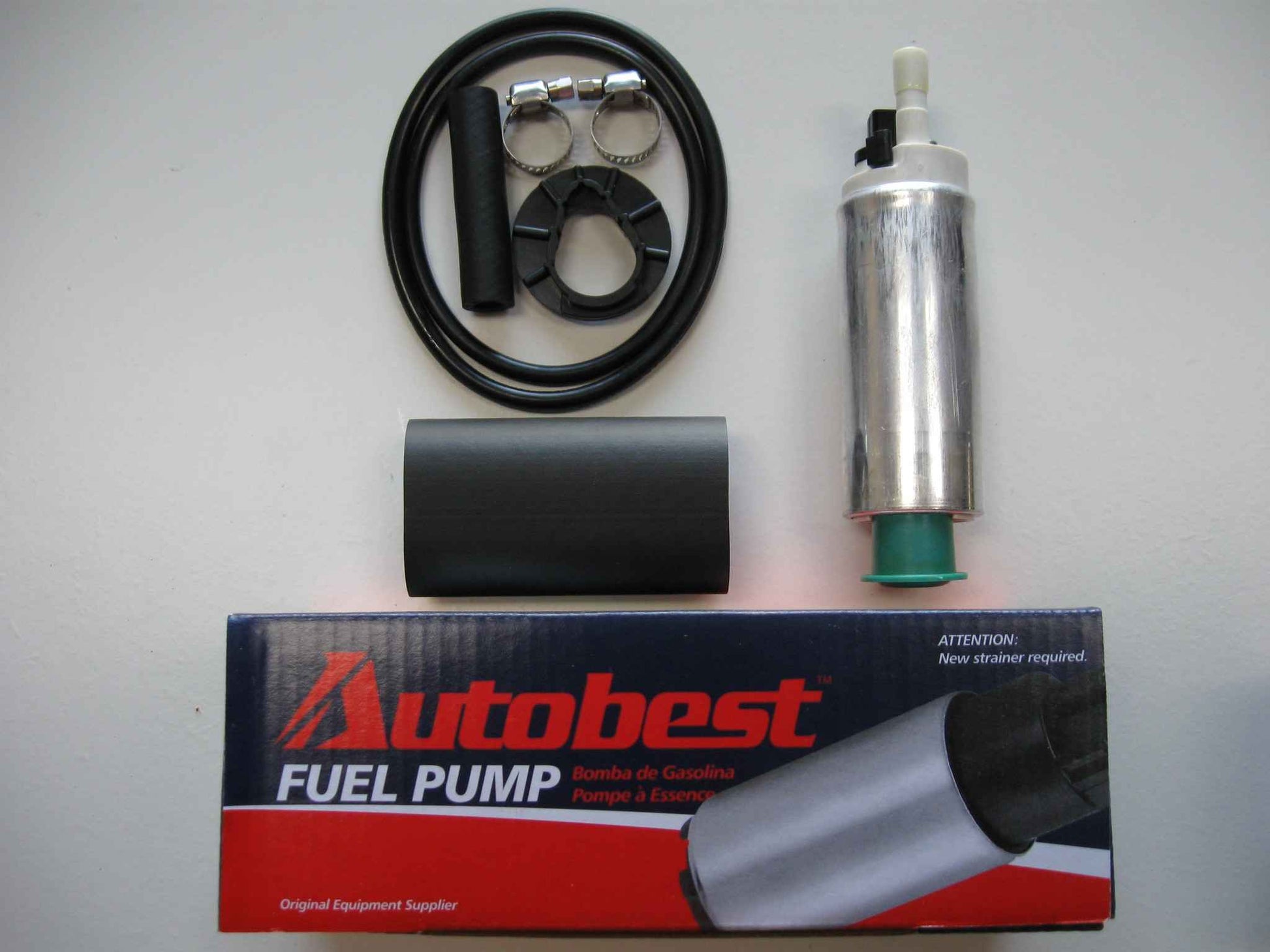 Package View of Electric Fuel Pump AUTOBEST F2281