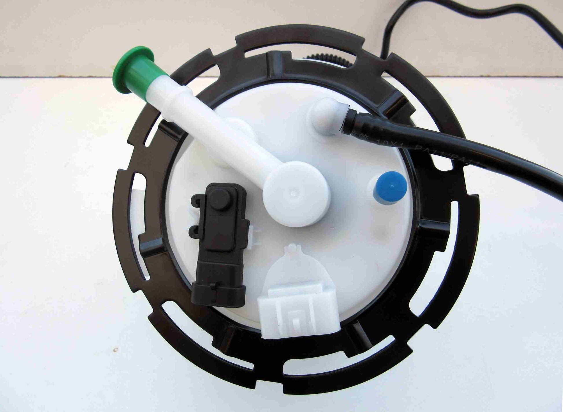 Top View of Fuel Pump Module Assembly AUTOBEST F2502A