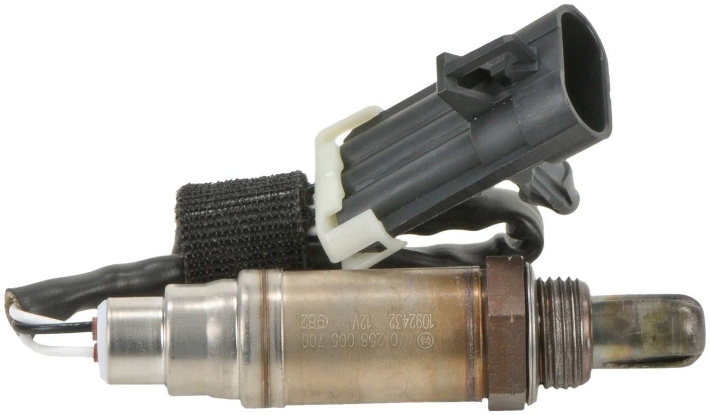 Right View of Oxygen Sensor BOSCH 15700