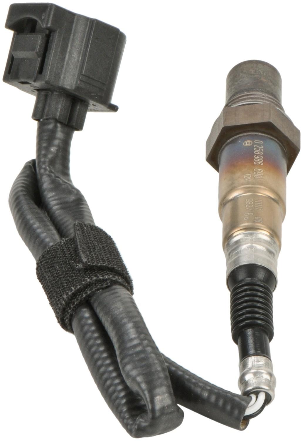 Back View of Downstream Left Oxygen Sensor BOSCH 15825