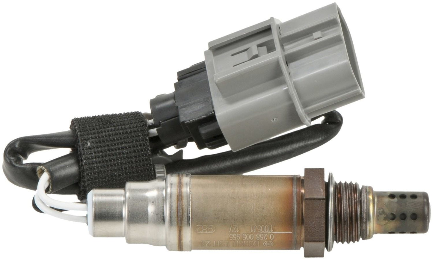 Right View of Front Oxygen Sensor BOSCH 15955