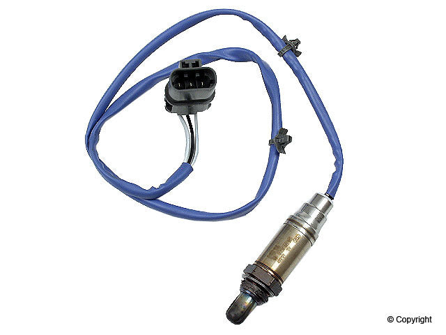 Top View of Left Oxygen Sensor BOSCH 15983