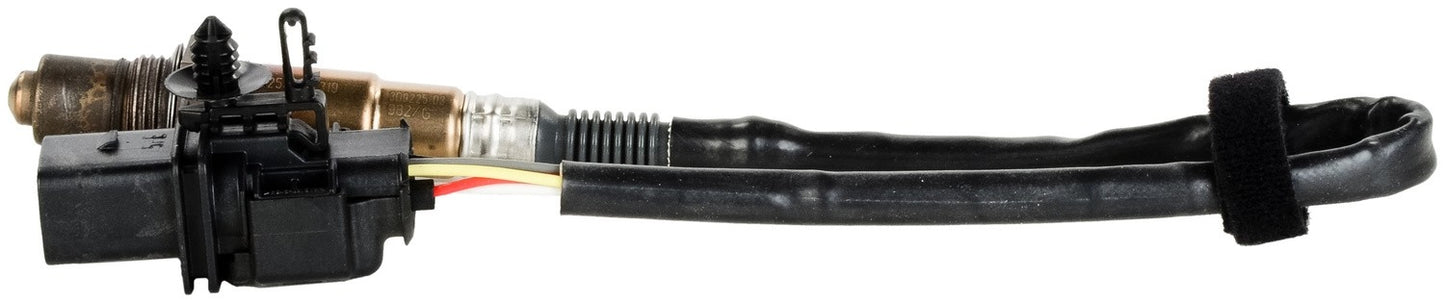 Left View of Oxygen Sensor BOSCH 17319