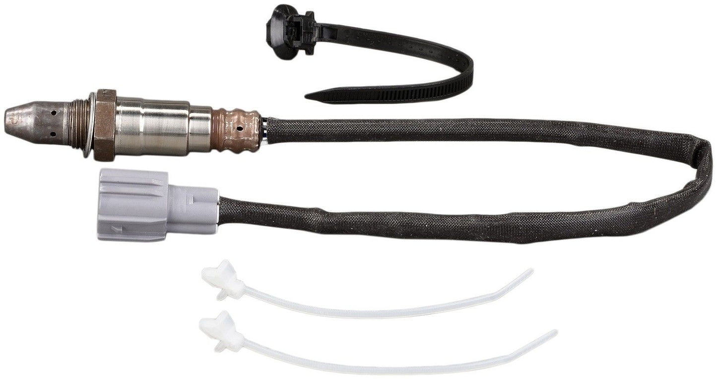 Left View of Right Oxygen Sensor BOSCH 18081