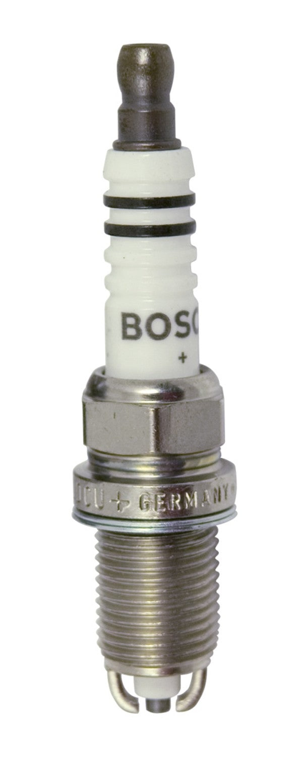 Front View of Spark Plug BOSCH 7404