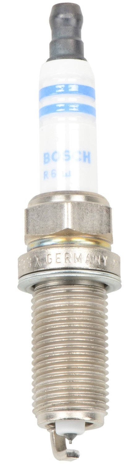 Front View of Spark Plug BOSCH 8122