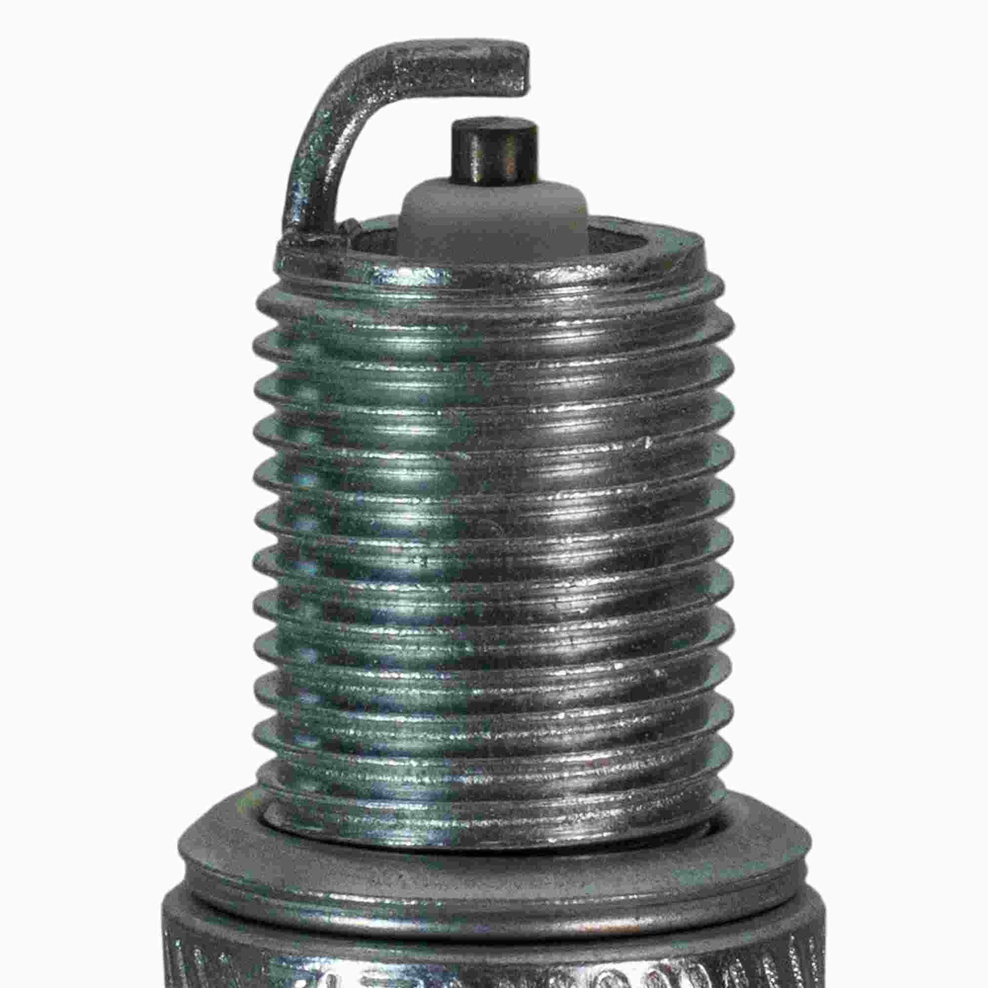 Connector View of Spark Plug CHAMPION 337