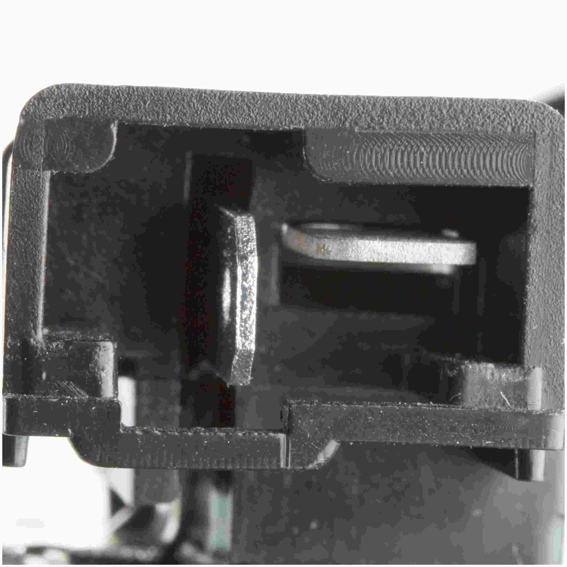 Connector View of Fuel Pump Hanger Assembly DELPHI HP10238