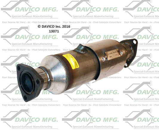 Angle View of Center Catalytic Converter DAVICO CATS 13071