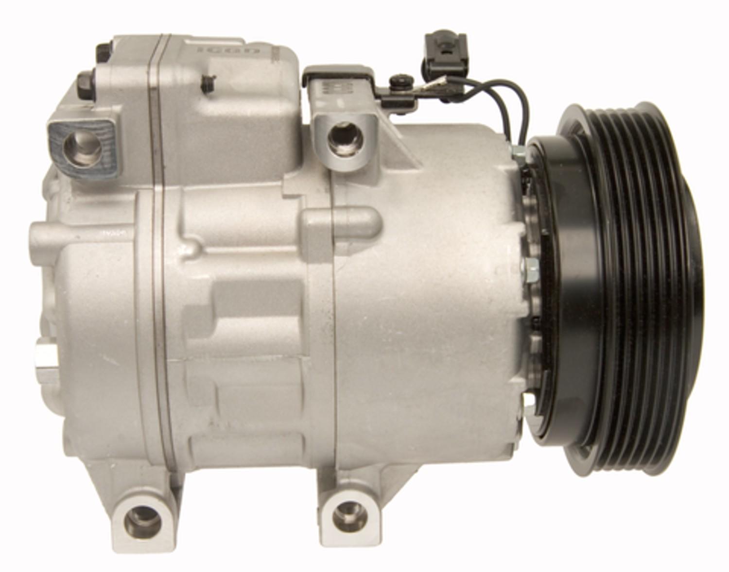 Right View of A/C Compressor FOUR SEASONS 158306