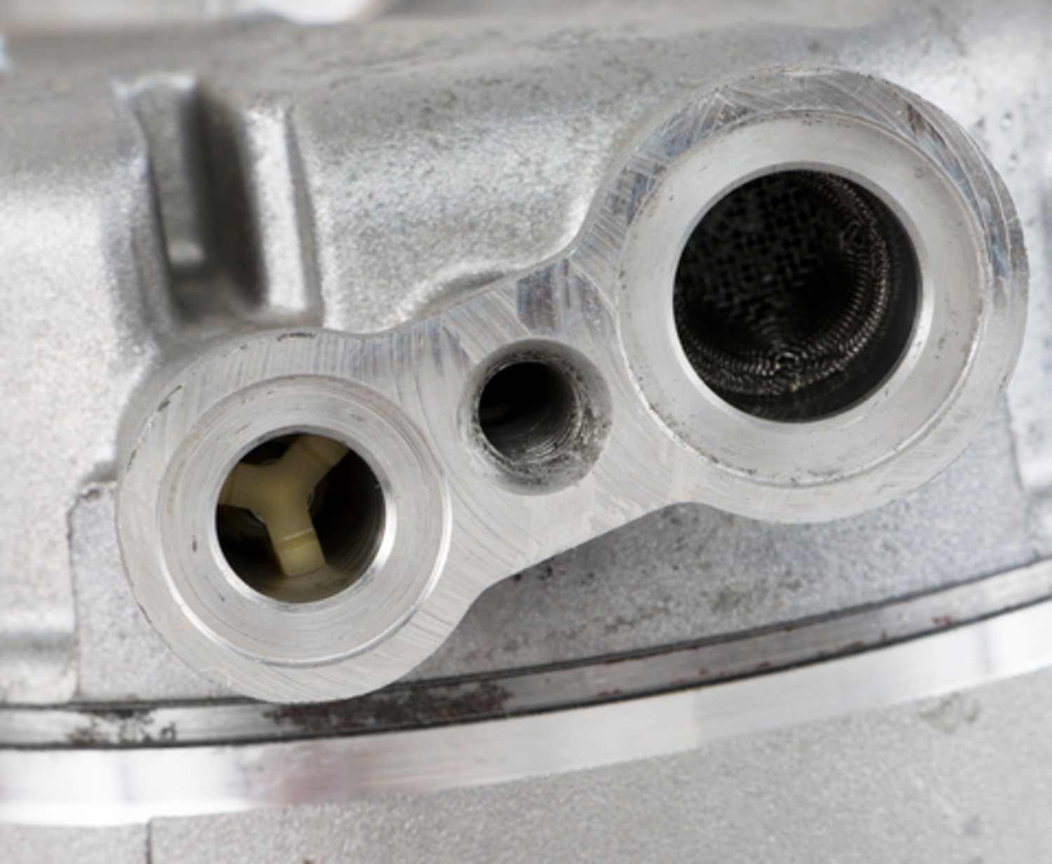 Connector View of A/C Compressor FOUR SEASONS 68221