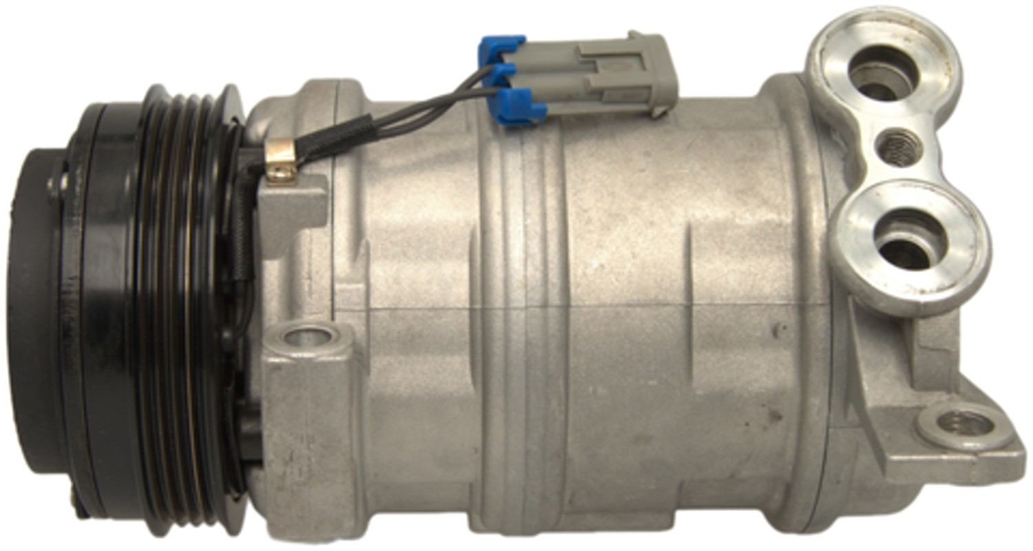 Right View of A/C Compressor FOUR SEASONS 88901