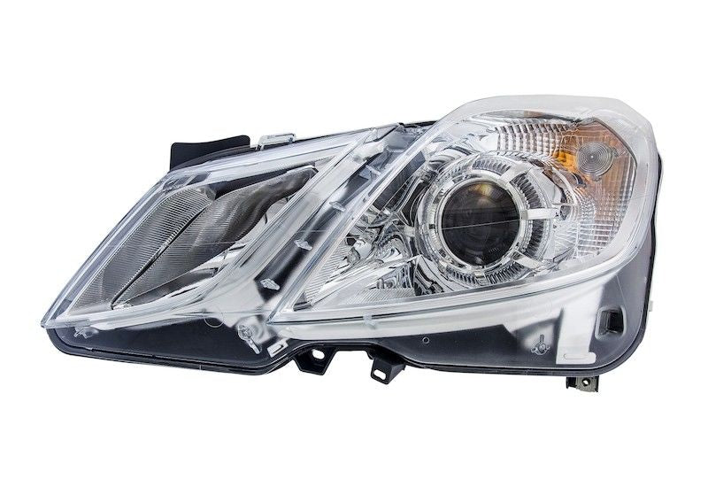 Front View of Headlight Assembly HELLA 009647971