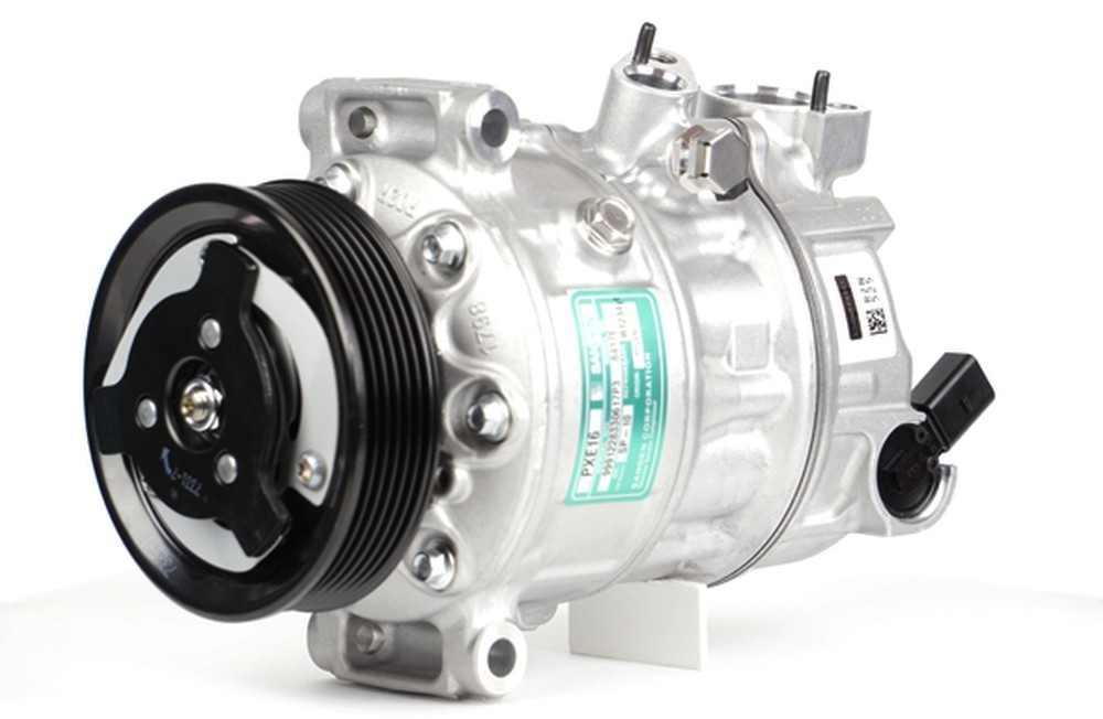 Front View of A/C Compressor MAHLE ACP578000P