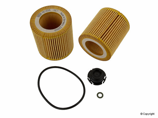 Top View of Engine Oil Filter MANN HU816ZKIT