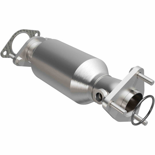 Front View of Front Right Catalytic Converter MAGNAFLOW 5582668