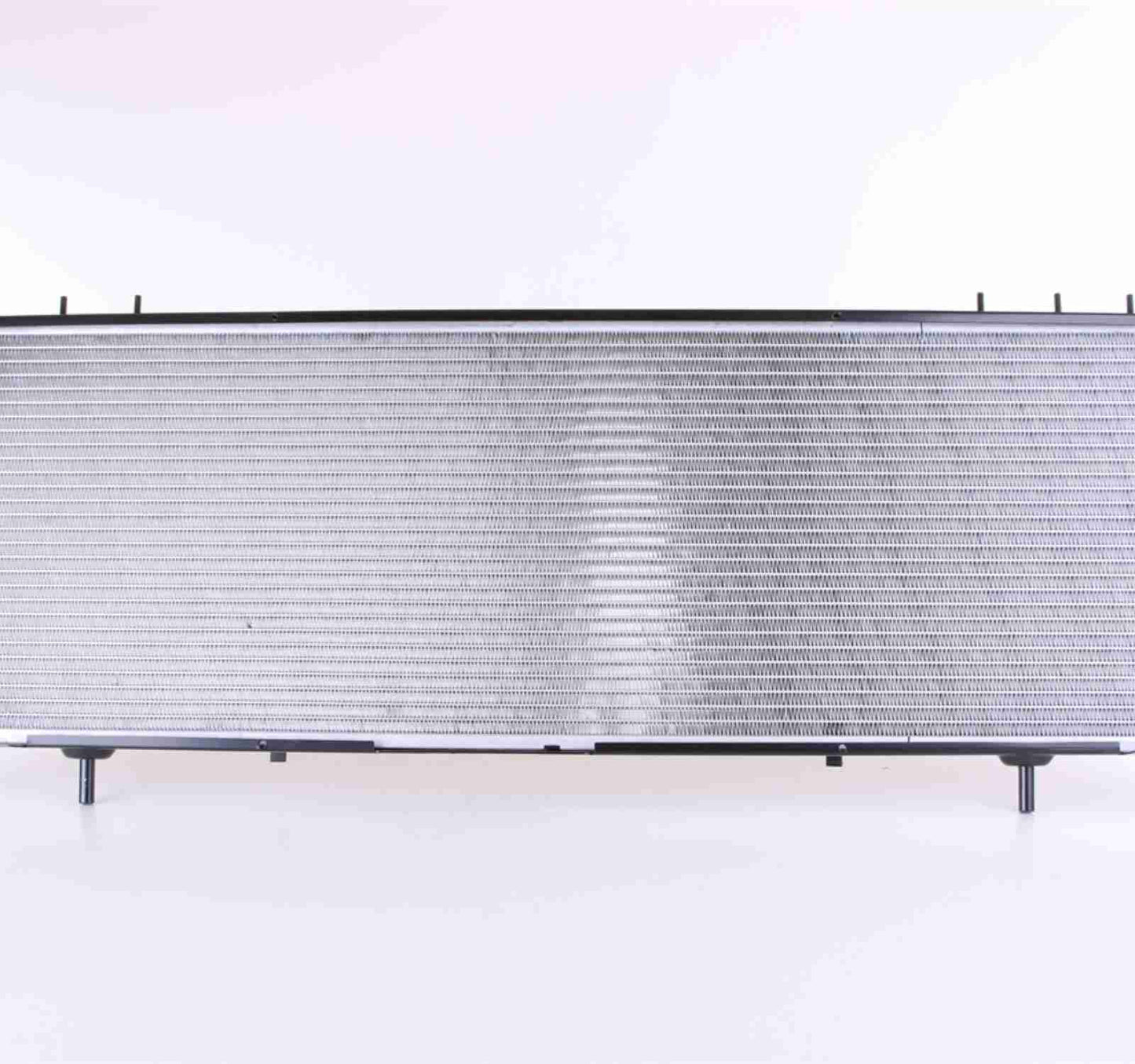 Angle View of Radiator NISSENS 609881