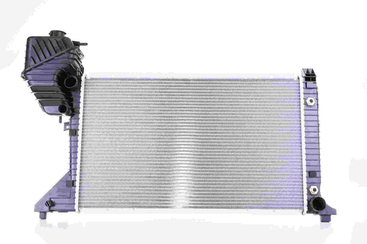 Angle View of Front Radiator NISSENS 62597A