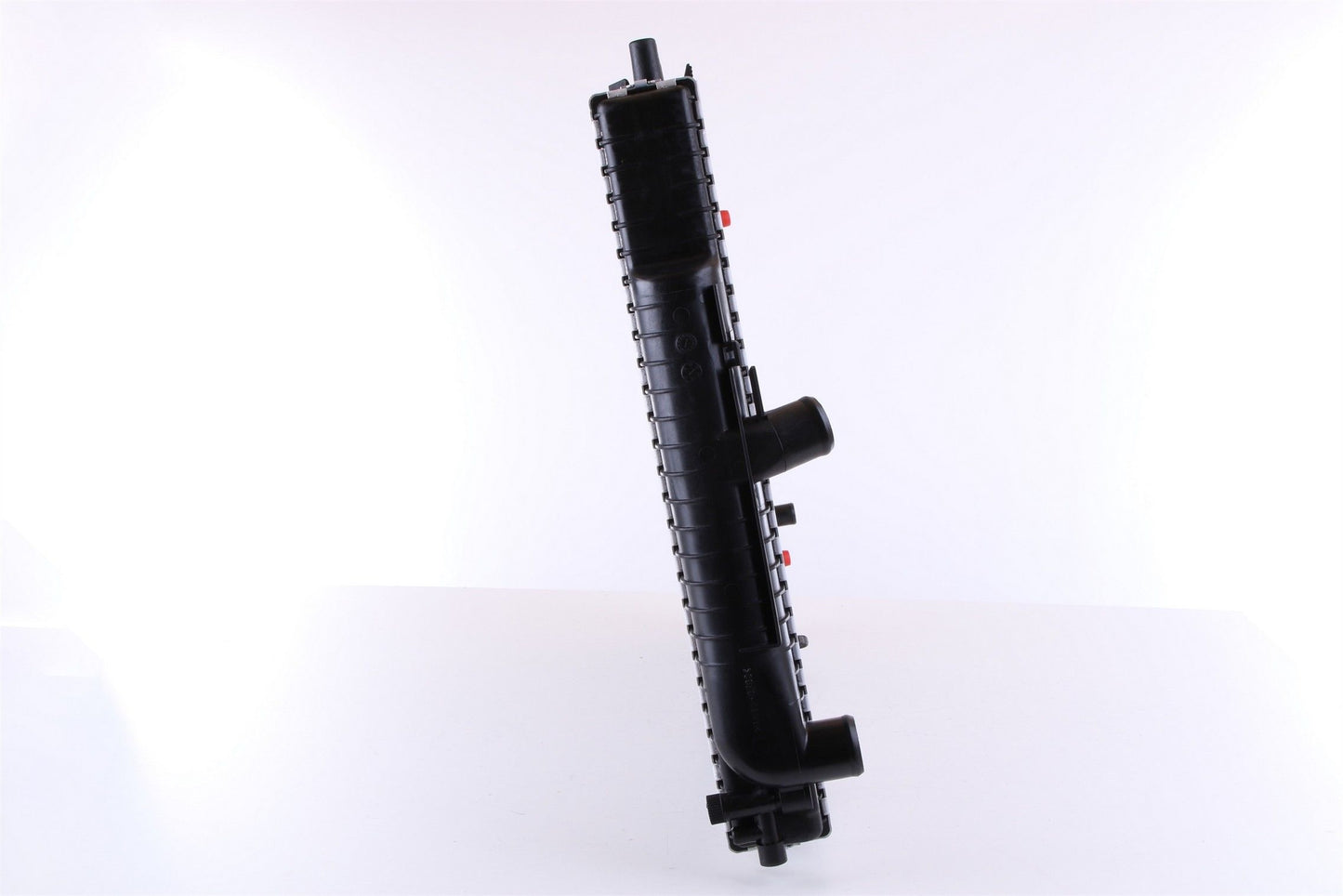 Back View of Radiator NISSENS 62713A