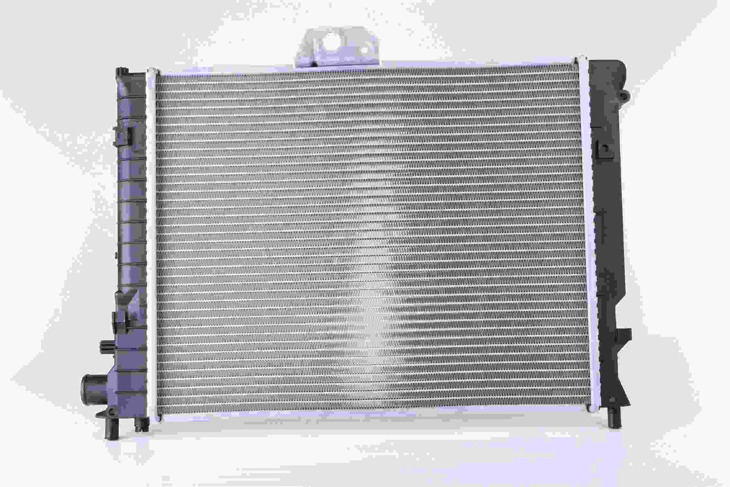 Front View of Radiator NISSENS 64033A