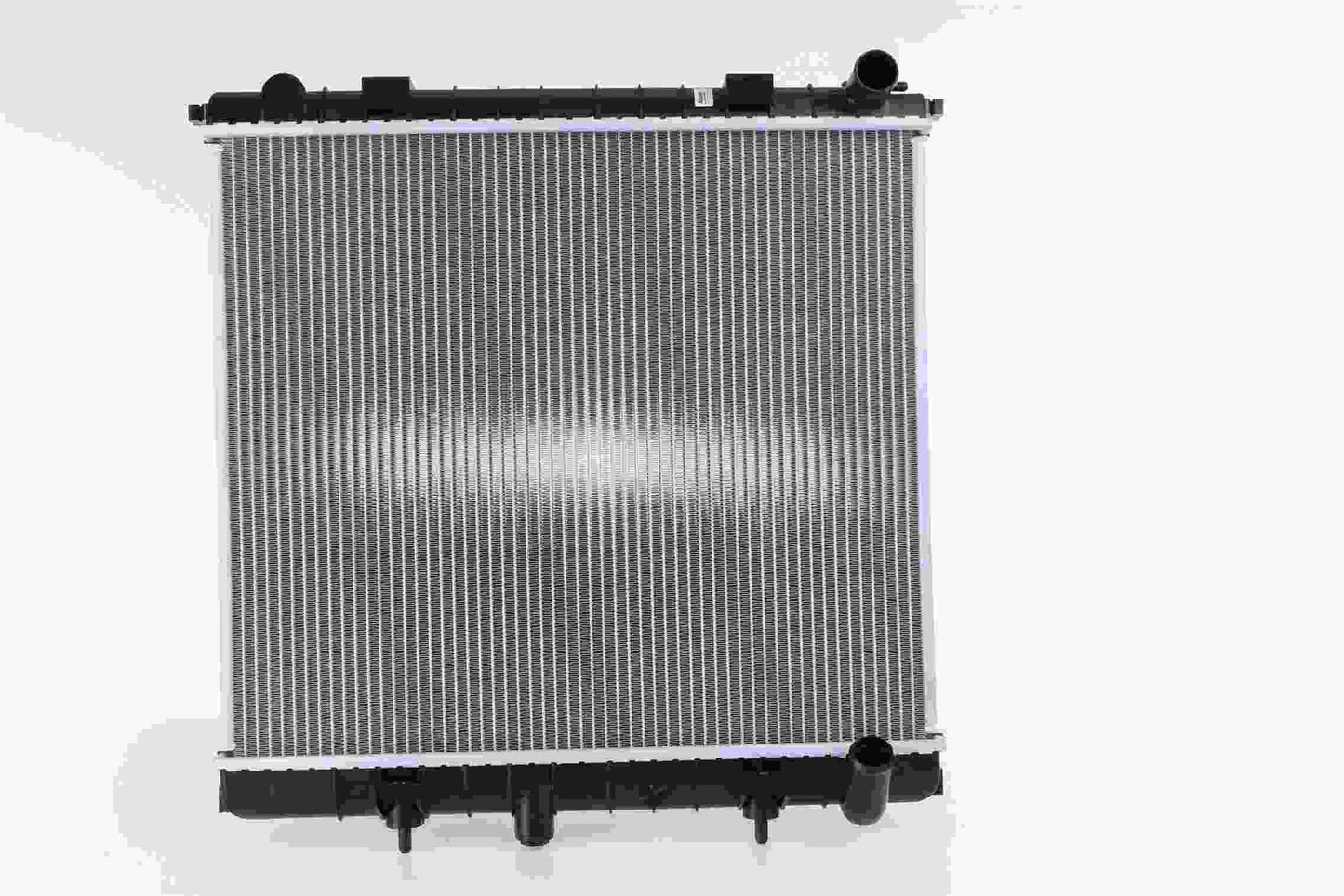 Angle View of Radiator NISSENS 64319A