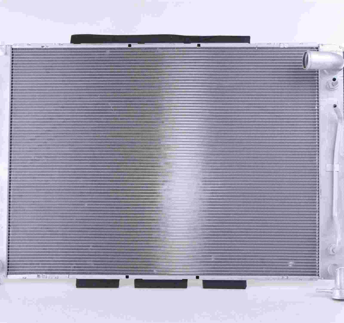 Angle View of Radiator NISSENS 64660