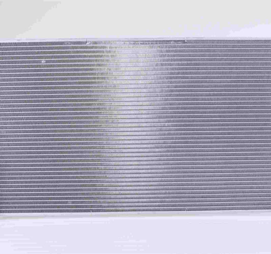 Angle View of Radiator NISSENS 646843