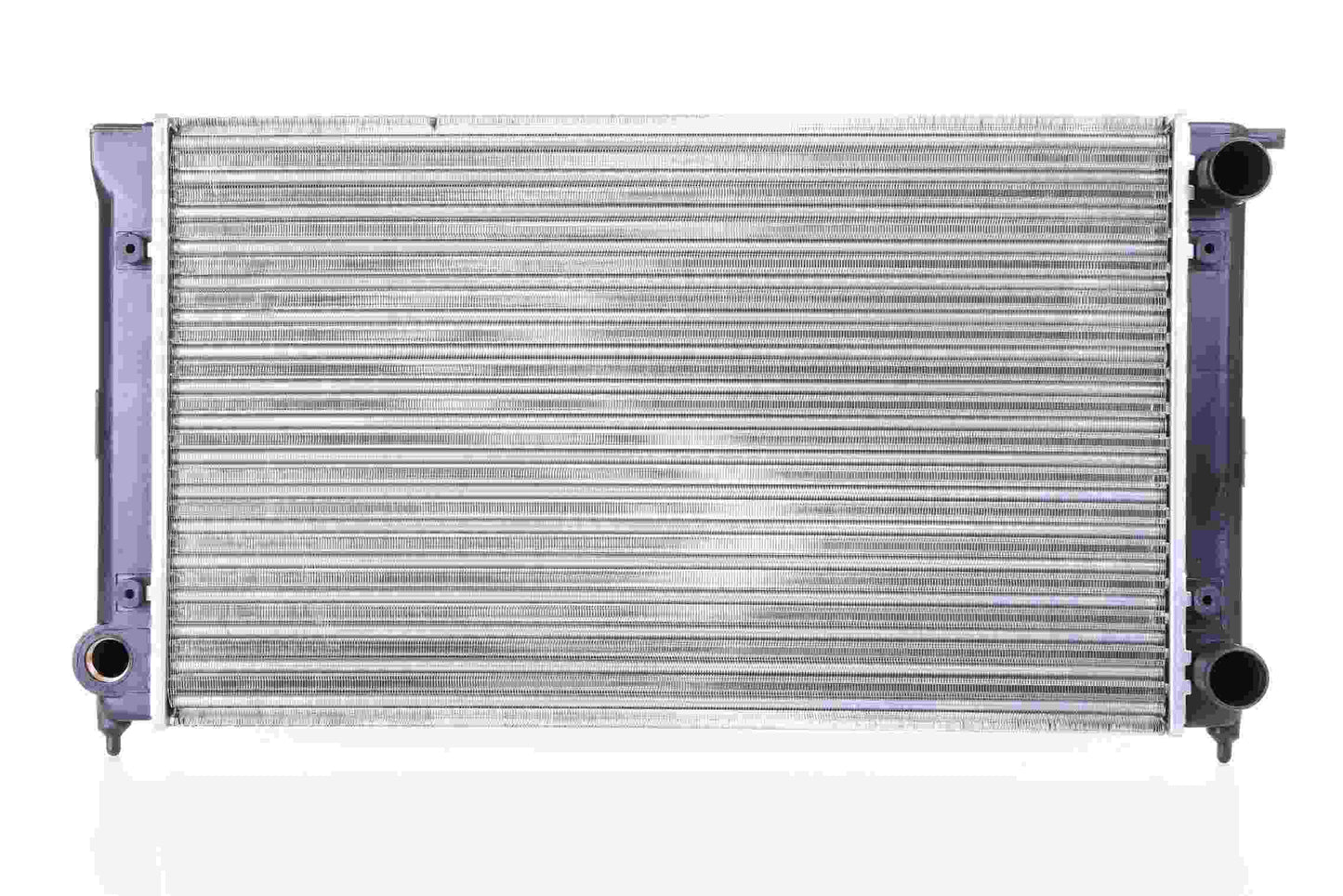 Angle View of Radiator NISSENS 651511