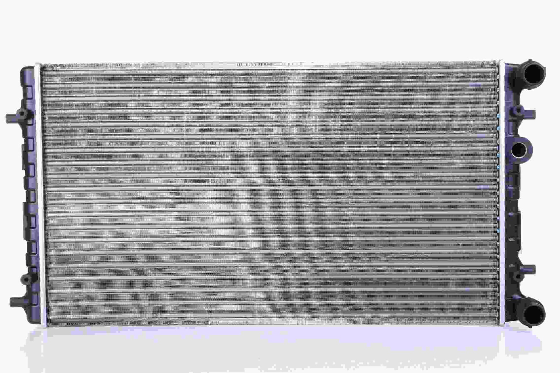 Angle View of Radiator NISSENS 65228