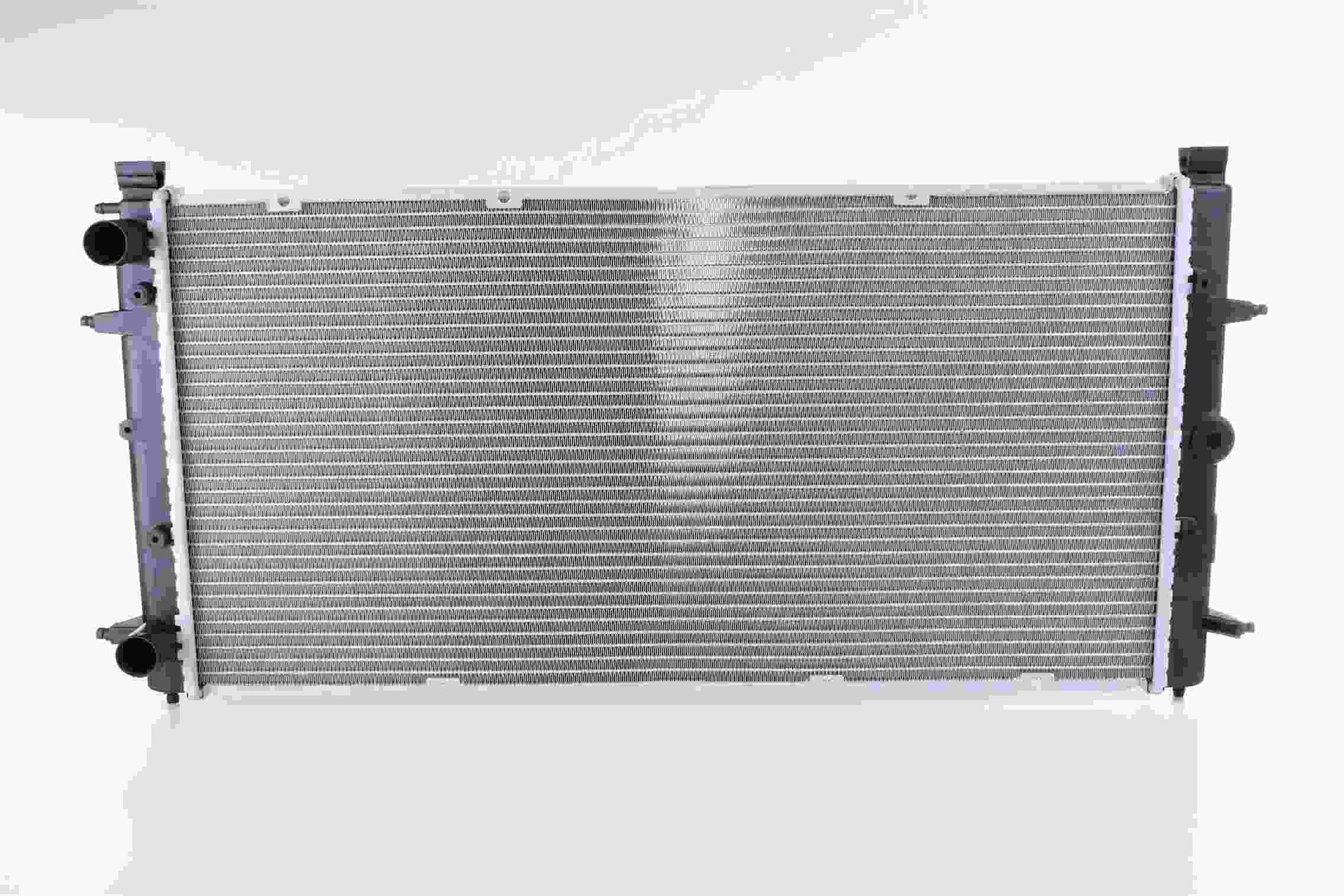 Angle View of Radiator NISSENS 65273A