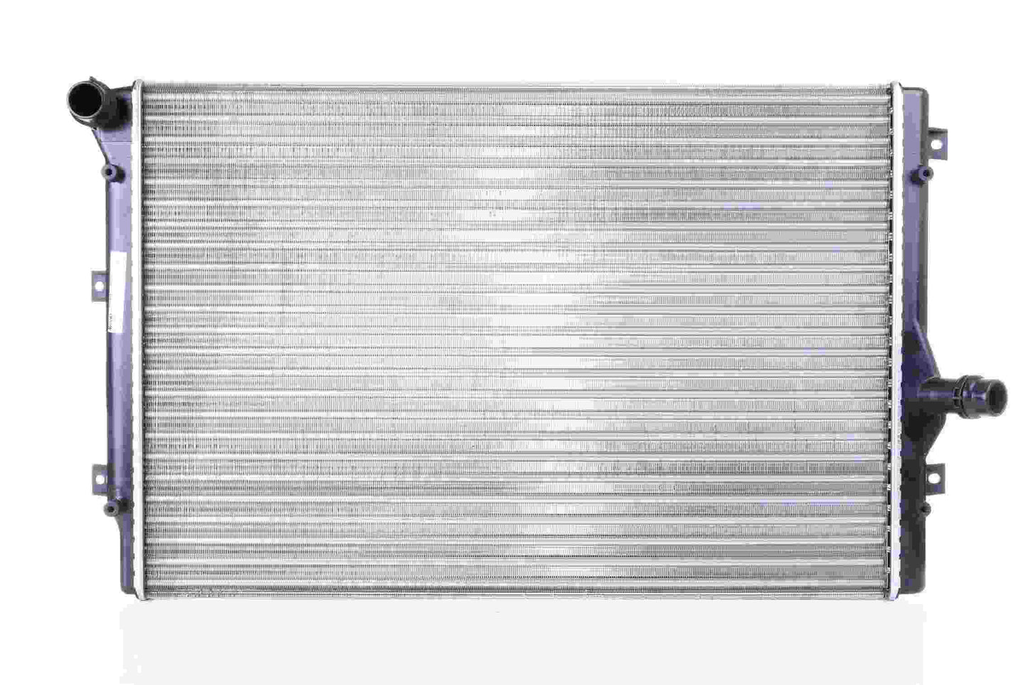 Angle View of Radiator NISSENS 65281A