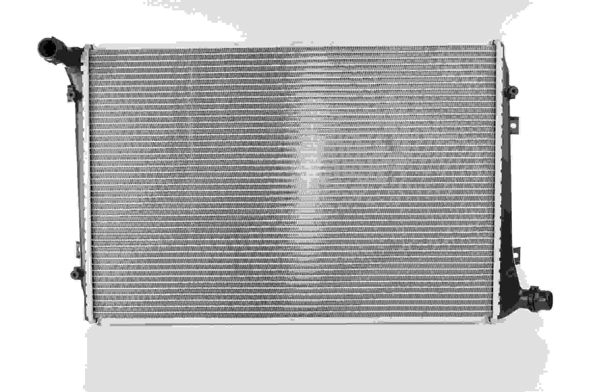 Angle View of Radiator NISSENS 65291A