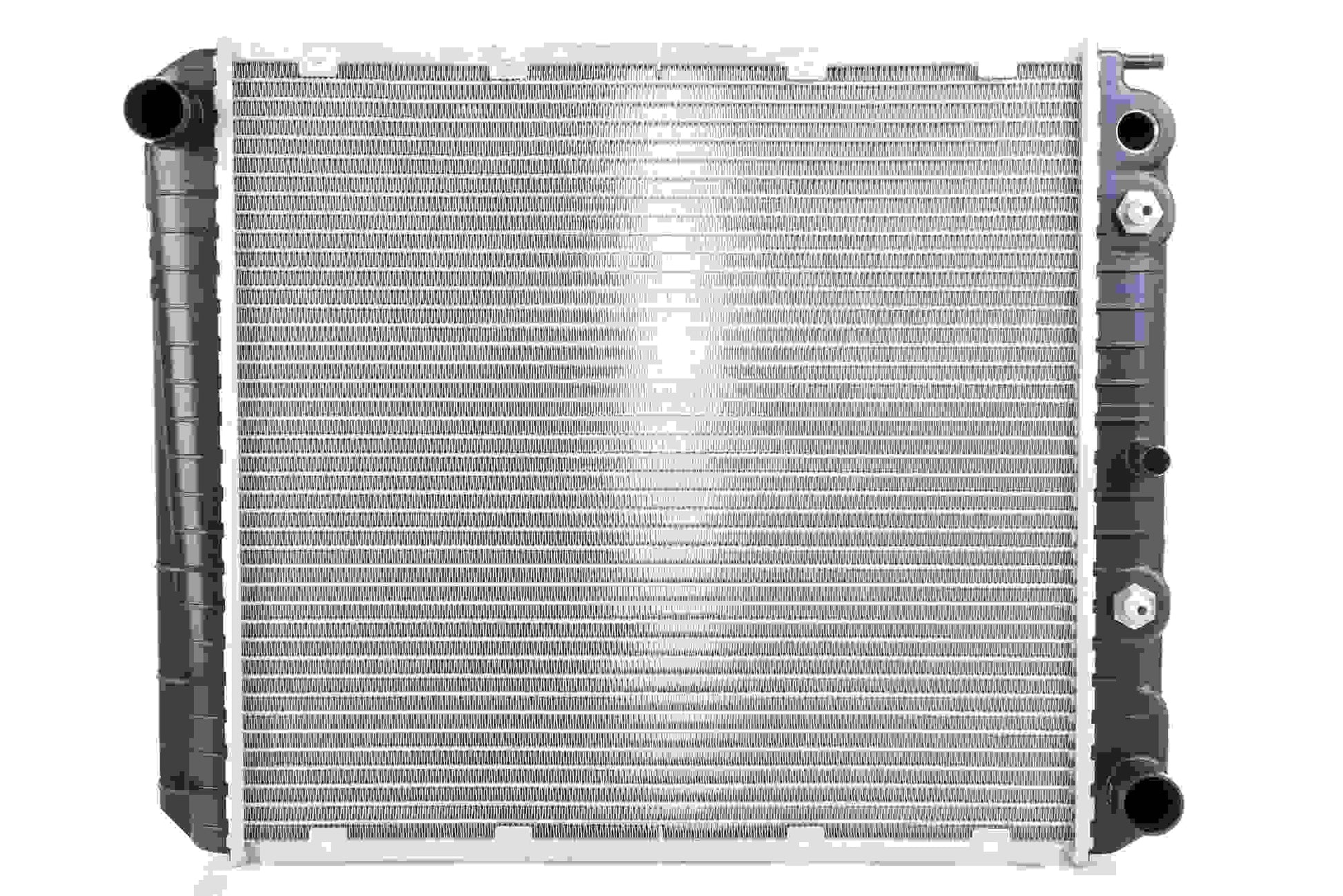 Angle View of Radiator NISSENS 65520A