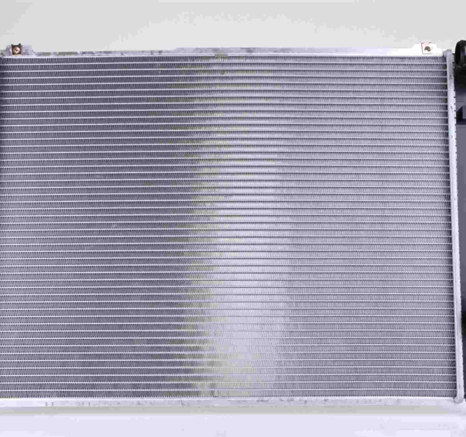 Angle View of Radiator NISSENS 66783