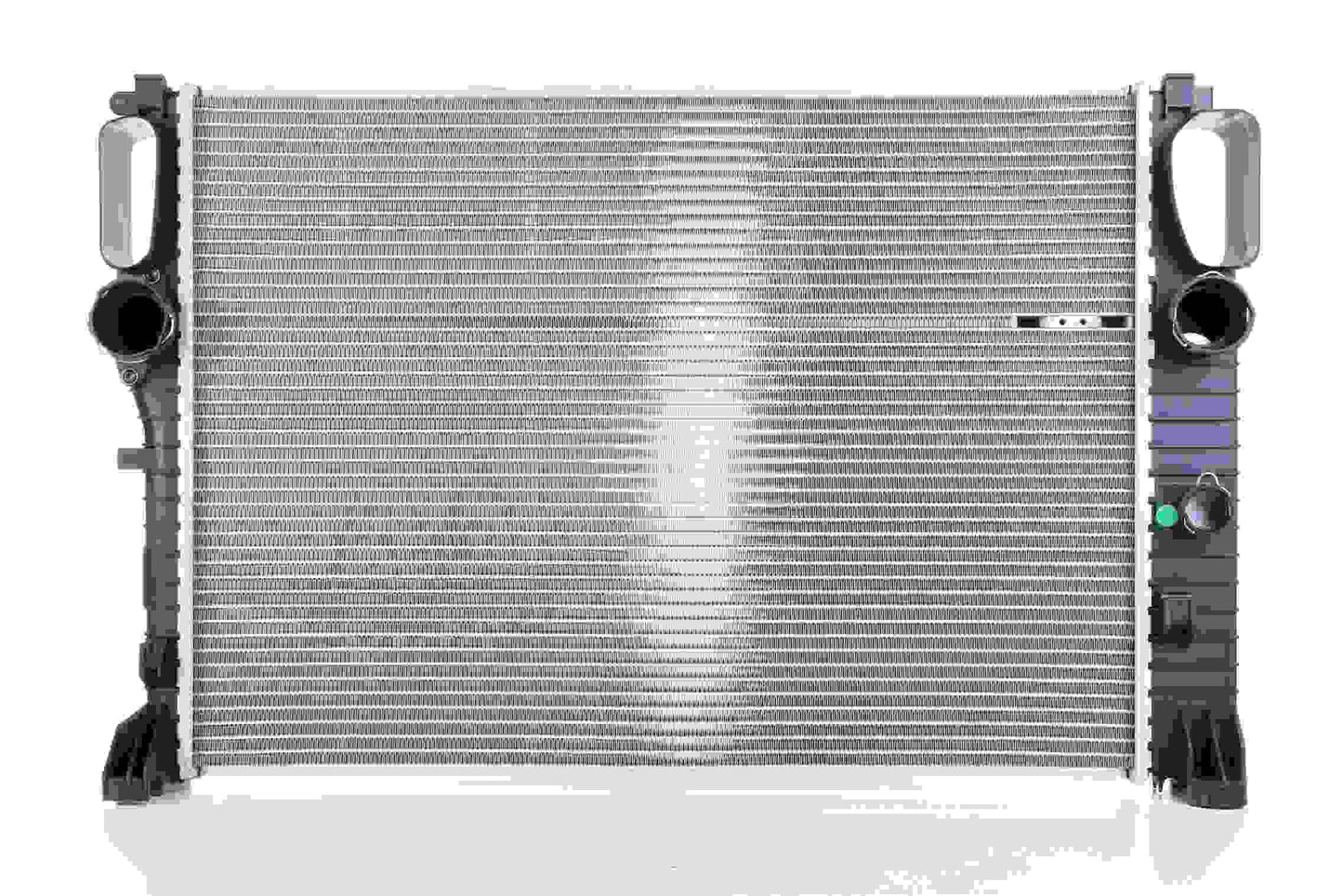 Angle View of Radiator NISSENS 67105