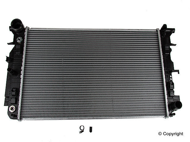 Top View of Front Radiator NISSENS 67157A