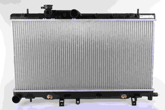 Angle View of Radiator NISSENS 67711