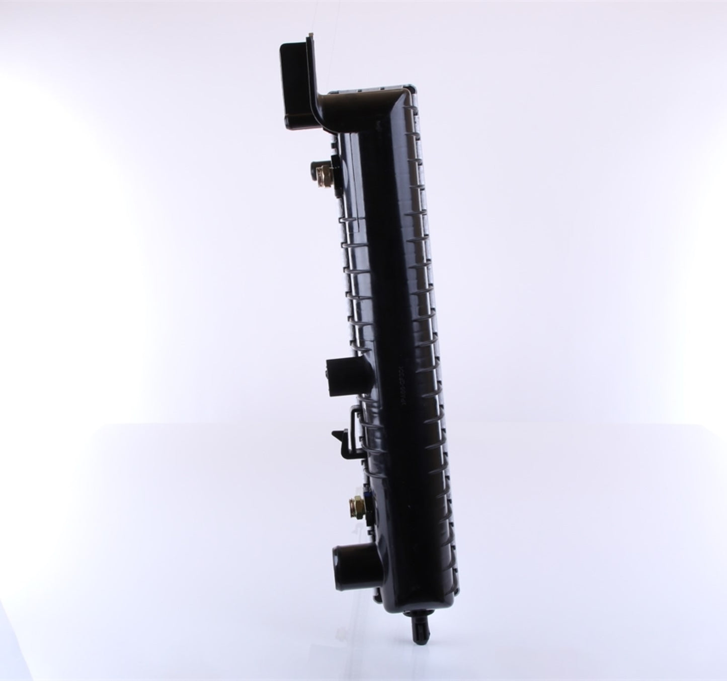 Left View of Center Radiator NISSENS 69091