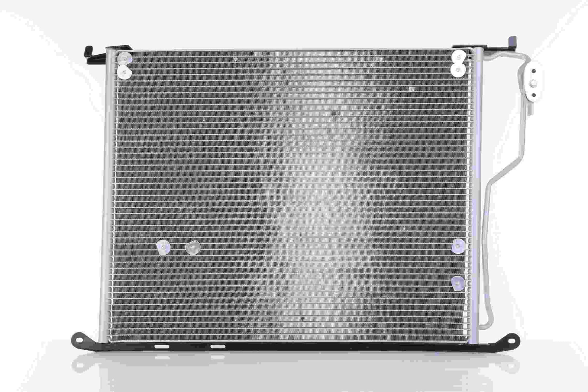 Left View of A/C Condenser NISSENS 94980